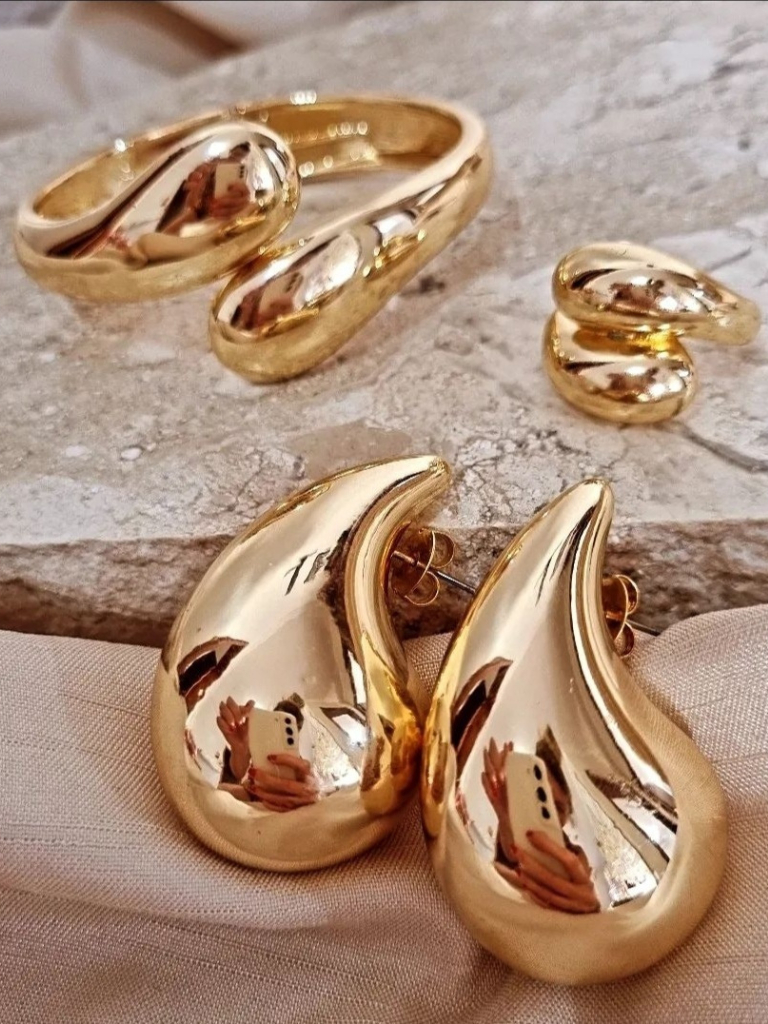 Conjunto Brincos Bracelete e Anel Gota Médio Dourado ou Prata Brinco Bijuterias femininas Pulseira